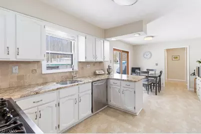 6 Pleasant Hill Rd, Roxbury Township, NJ 07876 - Photo 11