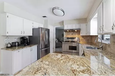 6 Pleasant Hill Rd, Roxbury Township, NJ 07876 - Photo 9