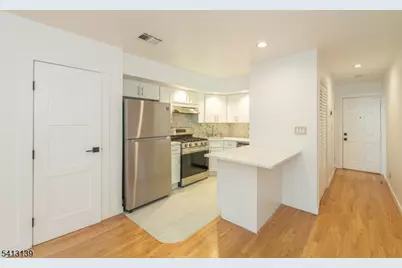 6405 Kennedy Blvd #B1, West New York, NJ 07093 - Photo 9