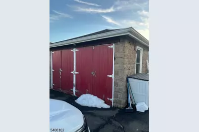 8 Zabriskie St, Haledon, NJ 07508 - Photo 29