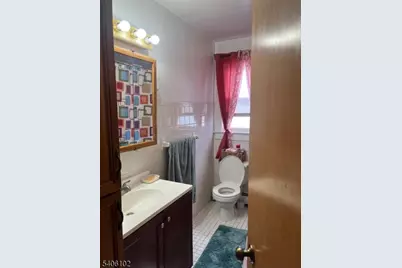 8 Zabriskie St, Haledon, NJ 07508 - Photo 13