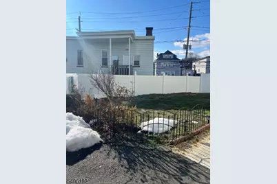 8 Zabriskie St, Haledon, NJ 07508 - Photo 27