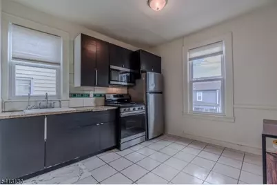 172 Goldsmith Ave, Newark, NJ 07112 - Photo 11