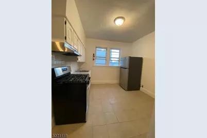 1031 Kilsyth Rd #1R, Elizabeth, NJ 07208 - Photo 3