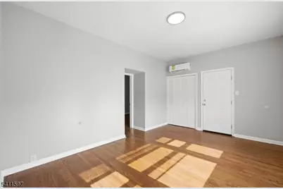 693 N 8th St, Newark, NJ 07107 - Photo 21