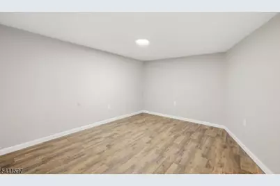 693 N 8th St, Newark, NJ 07107 - Photo 11