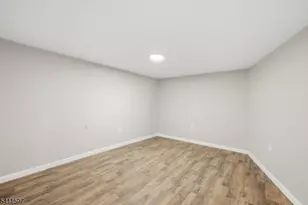 693 N 8th St, Newark, NJ 07107 - Photo 11