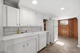 693 N 8th St, Newark, NJ 07107 - Photo 13