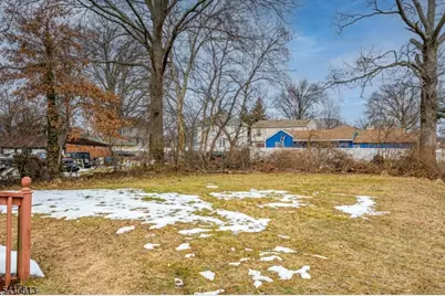 512 New Brunswick Ave, Woodbridge Township, NJ 08863 - Photo 23