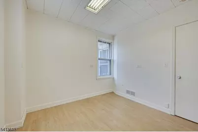 512 New Brunswick Ave, Woodbridge Township, NJ 08863 - Photo 15