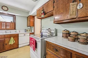 33 Lotz St, North Haledon, NJ 07508 - Photo 9