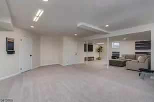 11 Clearwater Dr, Kinnelon, NJ 07405 - Photo 29