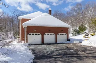 11 Clearwater Dr, Kinnelon, NJ 07405 - Photo 31