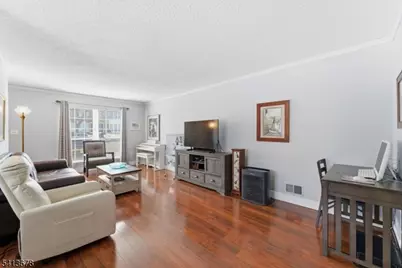 109 Edward Dr, Franklin Township, NJ 08823 - Photo 3