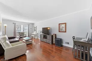 109 Edward Dr, Franklin Township, NJ 08823 - Photo 3