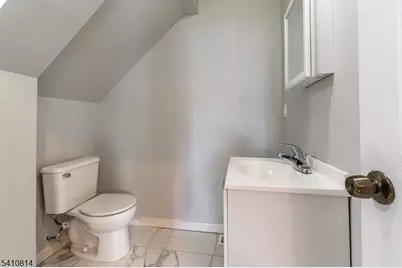 21 Dodd St, East Orange, NJ 07017 - Photo 5