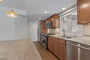 8 E Somerset Hills Ct, Bernardsville, NJ 07924 - Photo 7