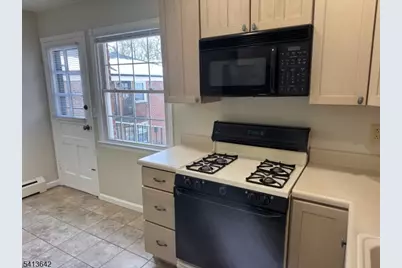 222 Pitney Pl #1, Morris Township, NJ 07960 - Photo 5