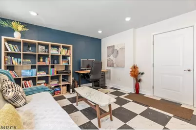 303 Saratoga Ct Ondo, Branchburg Township, NJ 08876 - Photo 9