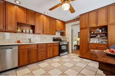112 Midvale Ave, Long Hill Township, NJ 07946 - Photo 9