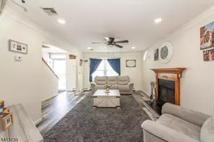 17 Village Dr, Hamburg, NJ 07419 - Photo 5