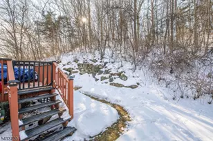 17 Village Dr, Hamburg, NJ 07419 - Photo 23