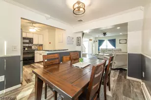 17 Village Dr, Hamburg, NJ 07419 - Photo 9