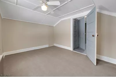 410 Horseneck Rd, Fairfield, NJ 07004 - Photo 35