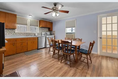 410 Horseneck Rd, Fairfield, NJ 07004 - Photo 5