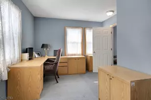 410 Horseneck Rd, Fairfield, NJ 07004 - Photo 23