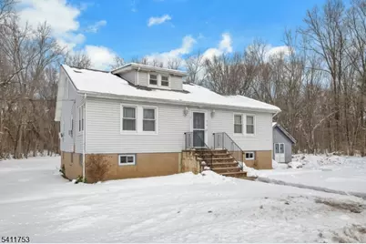 410 Horseneck Rd, Fairfield, NJ 07004 - Photo 17