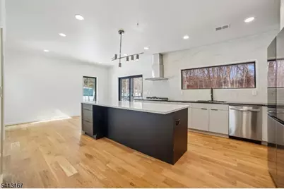 156 Park Rd, Parsippany, NJ 07054 - Photo 3