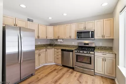 100 Village Dr, Morris Township, NJ 07960 - Photo 7