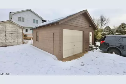 24 Hewitt Ave, Belleville, NJ 07109 - Photo 33