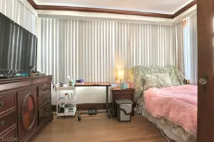 24 Hewitt Ave, Belleville, NJ 07109 - Photo 25