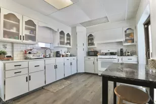 24 Hewitt Ave, Belleville, NJ 07109 - Photo 11