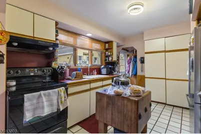 946 State Rt 23, Wantage, NJ 07461 - Photo 9