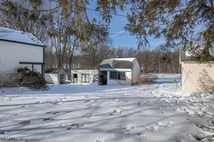 120 Fairmount Rd E, Tewksbury Township, NJ 07830 - Photo 11