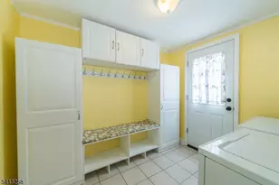 37 Embury Pl, Parsippany, NJ 07878 - Photo 9