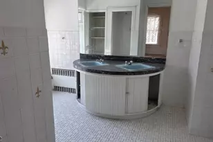 570 Mt Prospect Ave, Newark, NJ 07104 - Photo 9