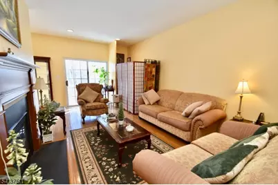 263 Ridge Dr, Pompton Lakes, NJ 07442 - Photo 3