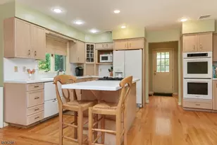 25 Bedford Rd, Summit, NJ 07901 - Photo 9