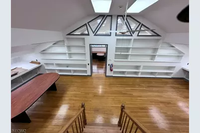 107 Stuyvesant Ave, Lyndhurst Township, NJ 07071 - Photo 7