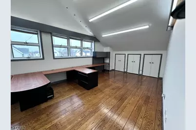 107 Stuyvesant Ave, Lyndhurst Township, NJ 07071 - Photo 11