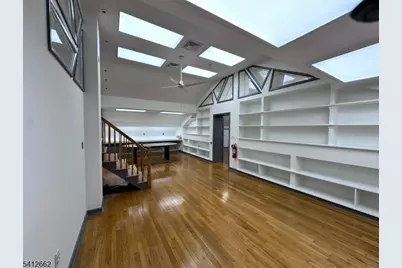 107 Stuyvesant Ave, Lyndhurst Township, NJ 07071 - Photo 9