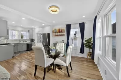 121 Myrtle St, Roselle, NJ 07203 - Photo 11