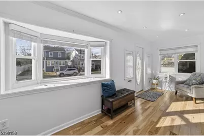 121 Myrtle St, Roselle, NJ 07203 - Photo 7