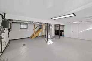 121 Myrtle St, Roselle, NJ 07203 - Photo 23