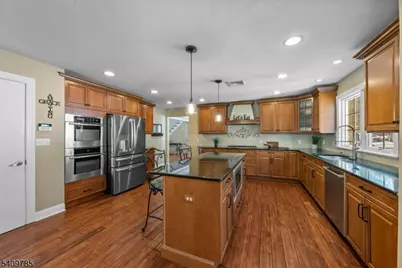 18 Valhalla Rd, Montville Township, NJ 07045 - Photo 7