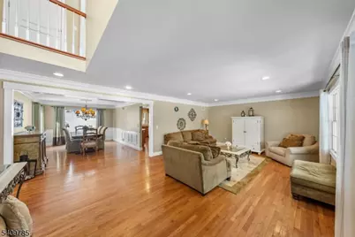 18 Valhalla Rd, Montville Township, NJ 07045 - Photo 17